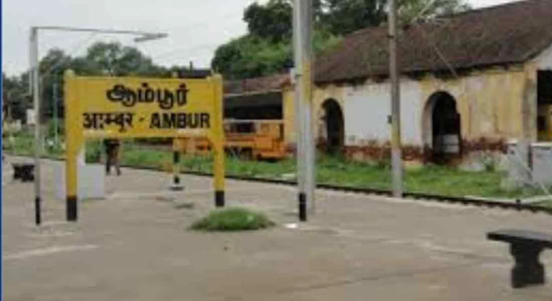  DMK wins in four places, including Ambur and Gudiyatham