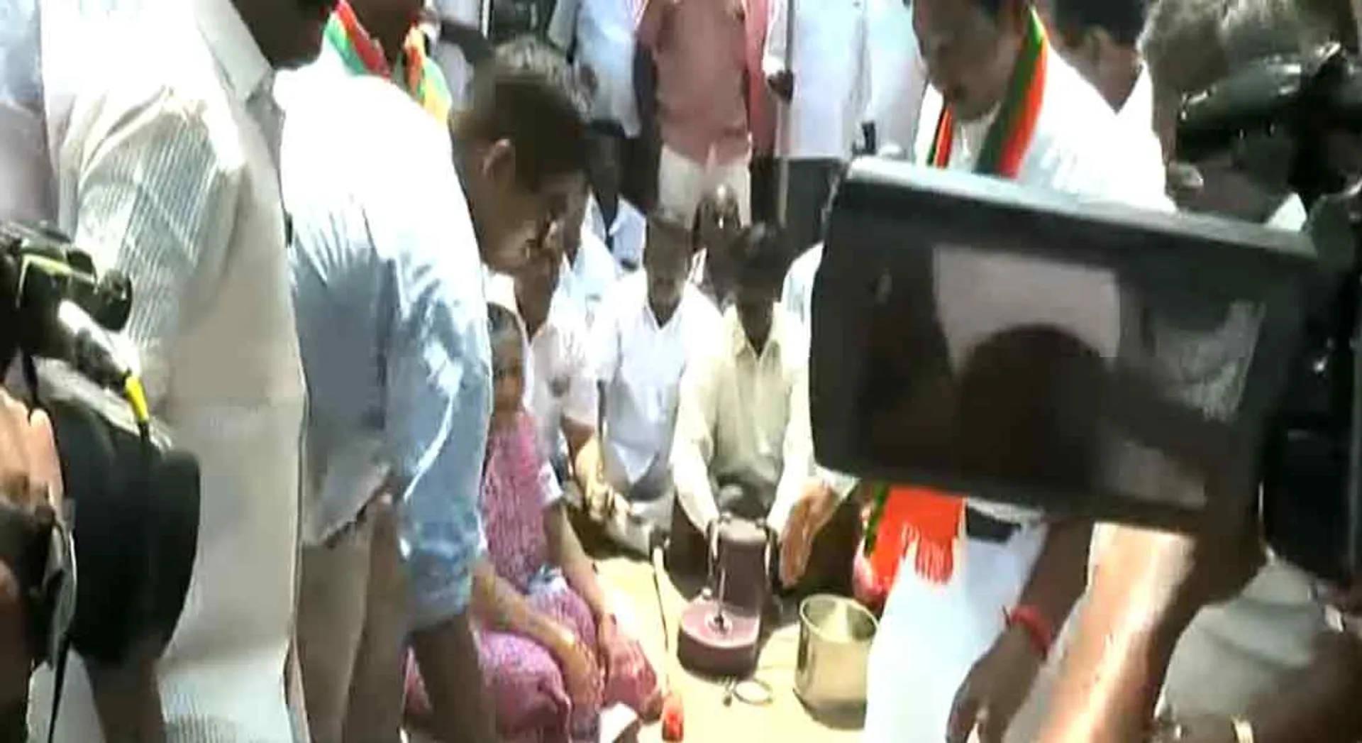 protest against the Power tariff hike in puducherry: 