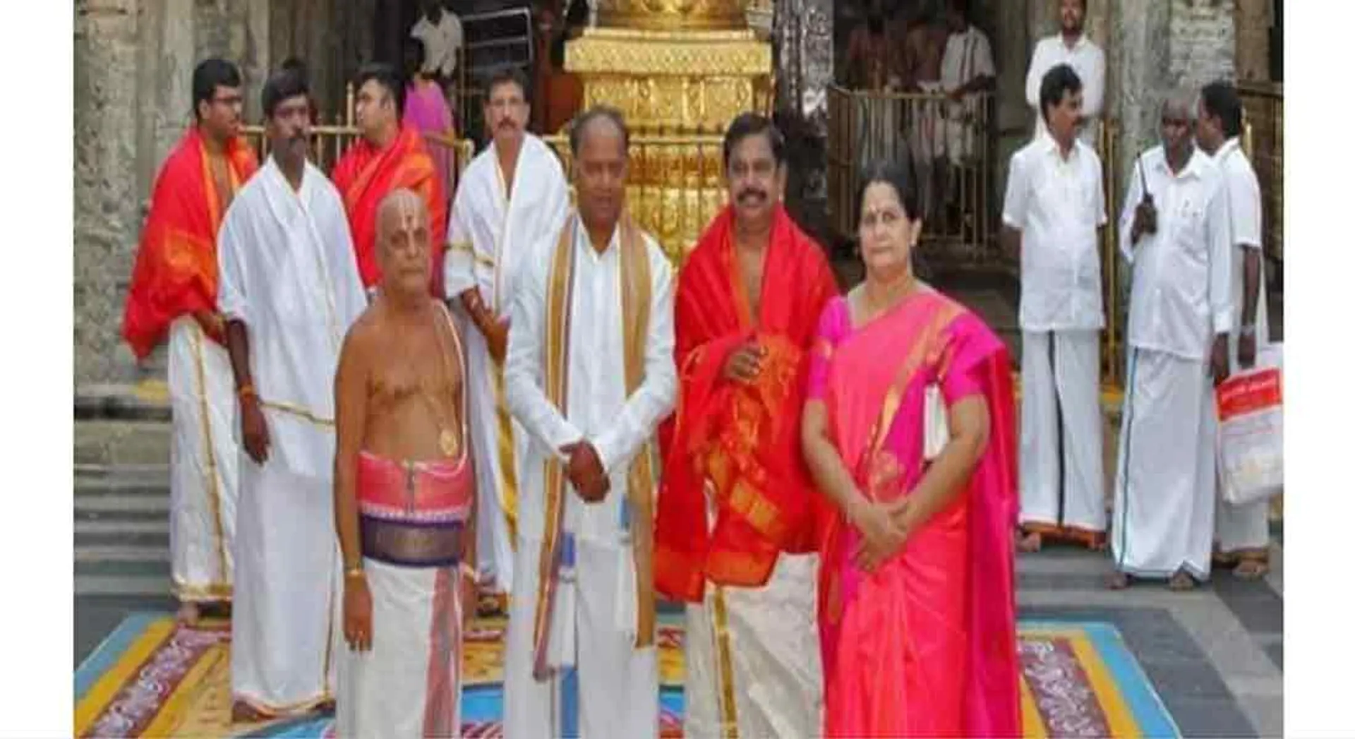  One crore ... a kilo gold .. a kilo silver ... -The gift of edappadi