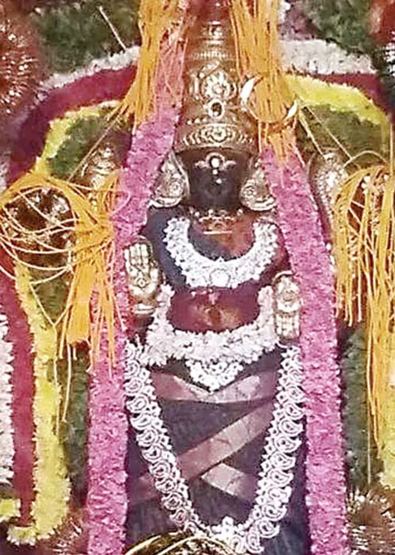/idhalgal/om/tarama-paumaiyaila-taayakakaorau-kaovaila-maunaaivara-iraairaajaesavarana