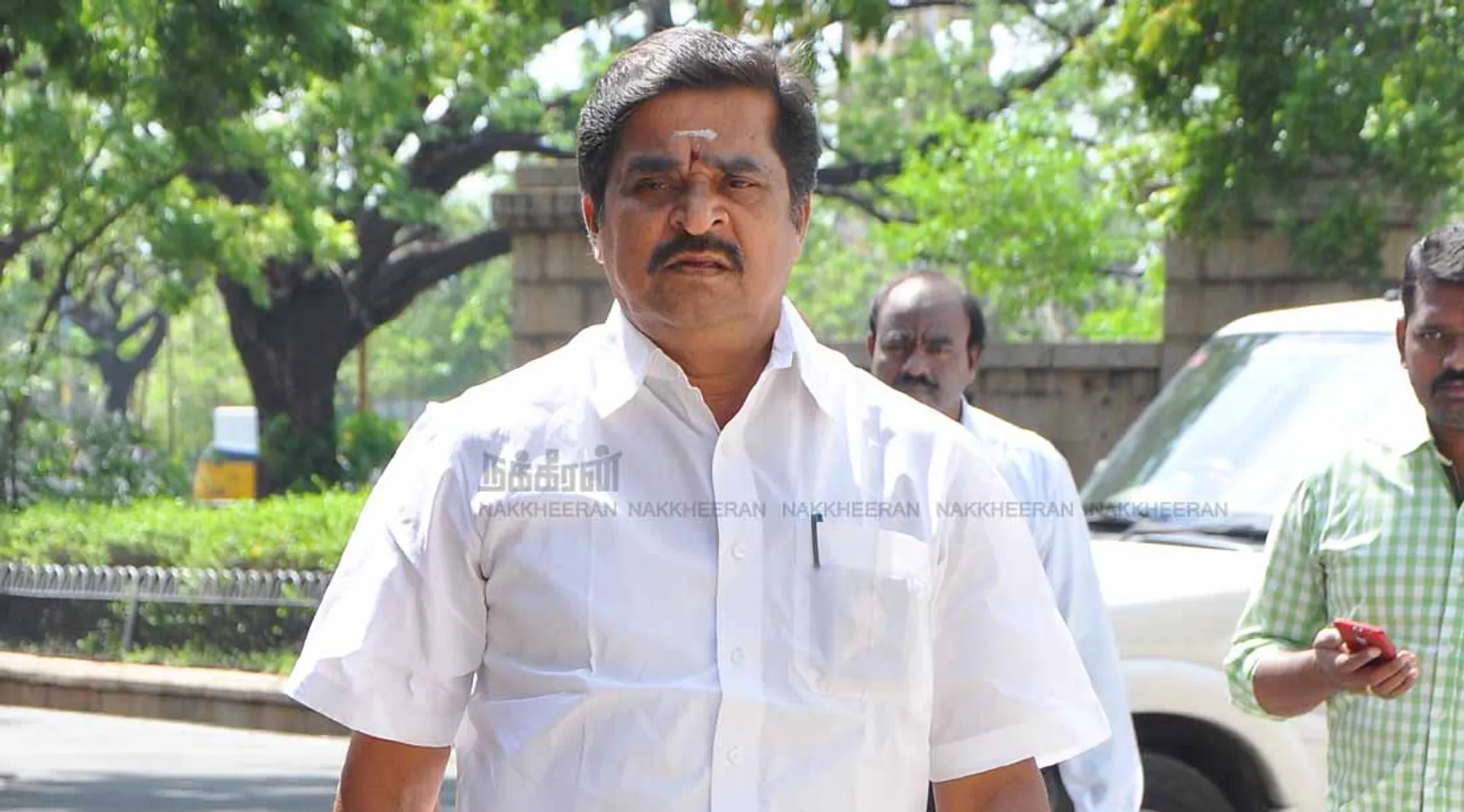 Arukutty mla admk