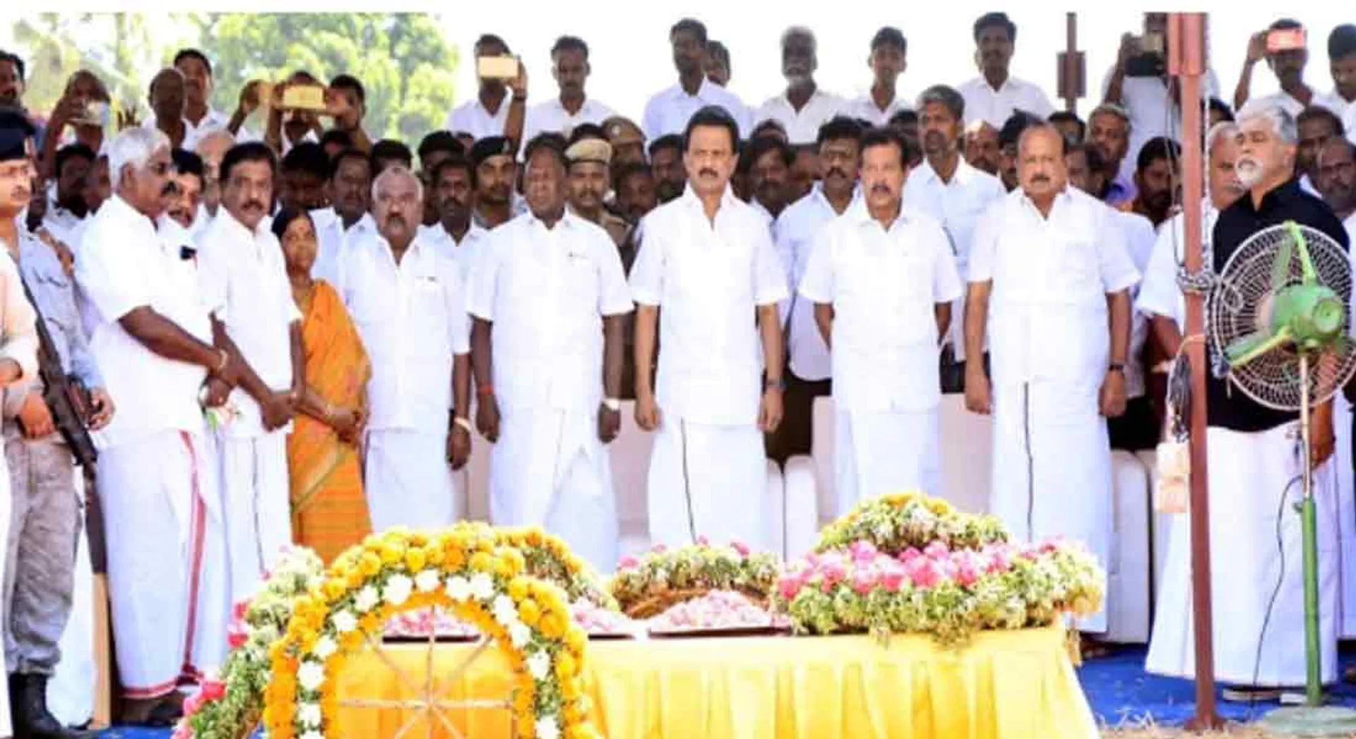   Former Chief Minister Janaki Raman's body  Buried  with good respect