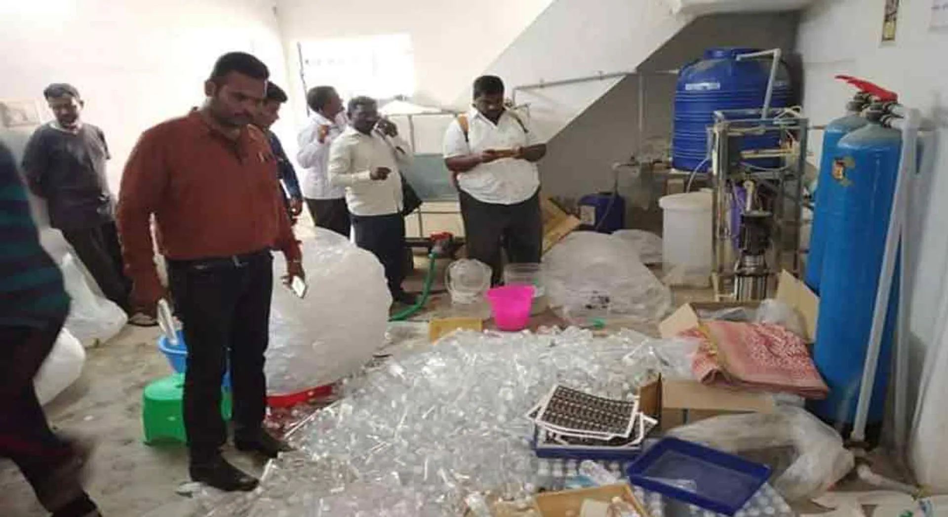 Non-standard drinking water treatment plant in Ambur! Officers action!