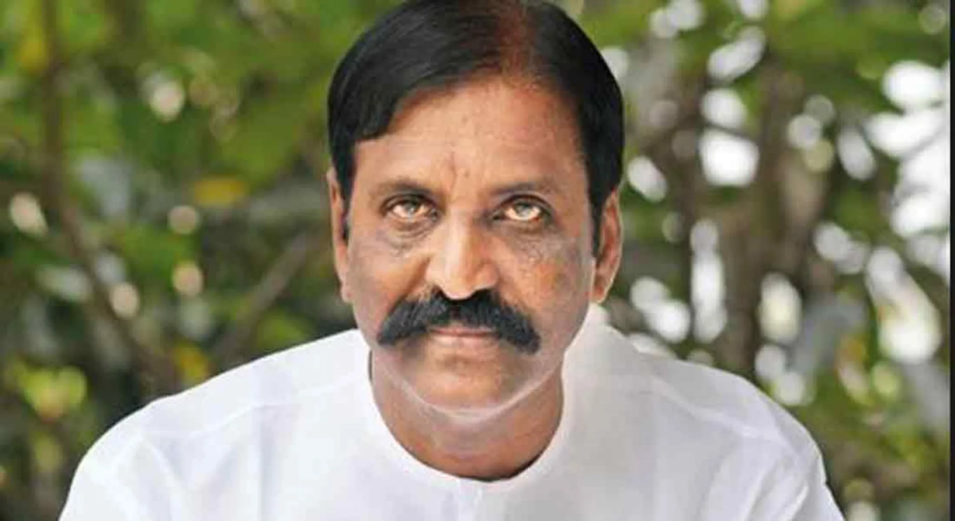 vairamuthu condemned to tamil language removed in southern railway 