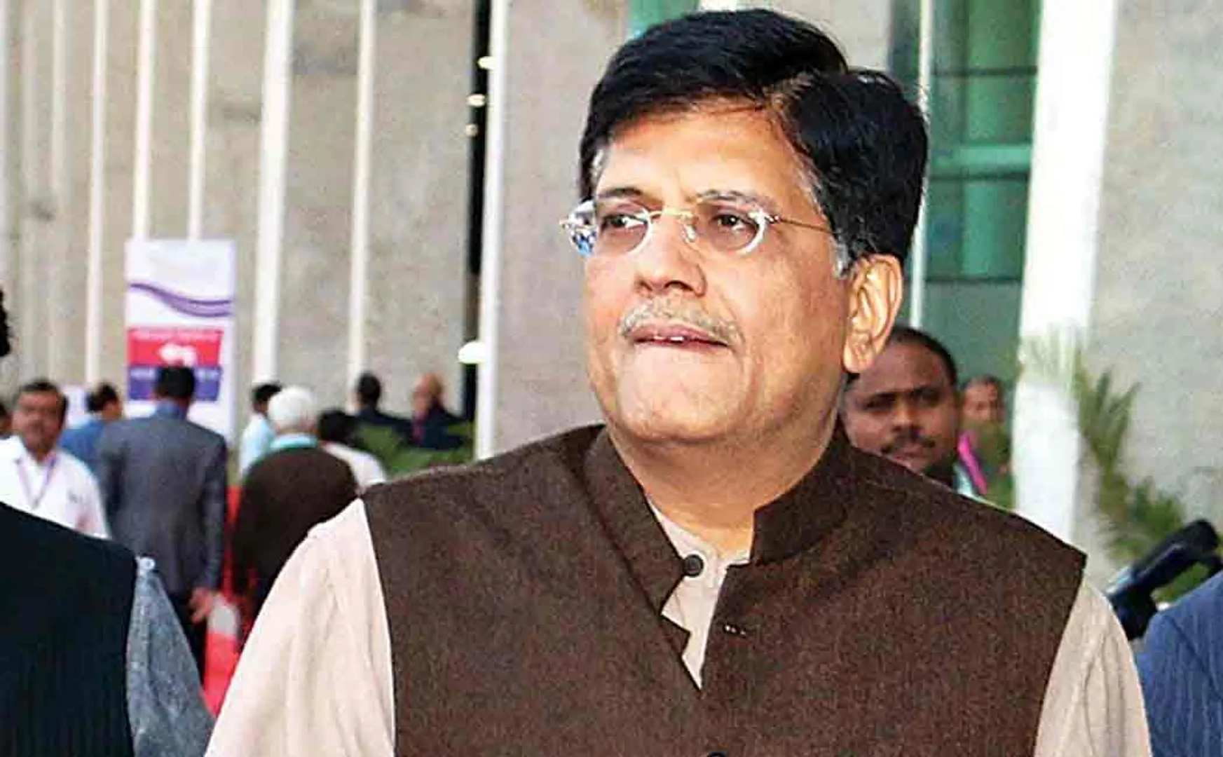 bjp mp oppose plan on massage service in indian trains