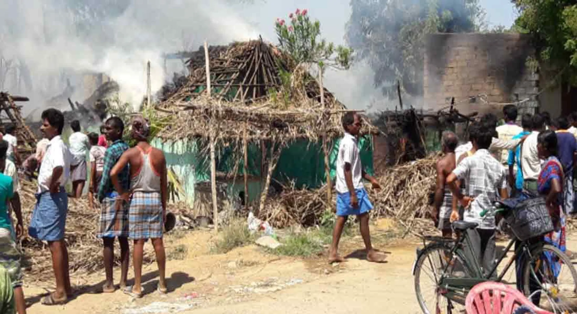 Cylinder Explosion near Ulundurpet More Than 10 Houses damage 