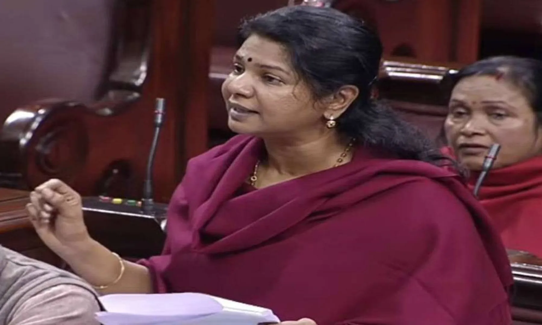 DMK KANIMOZHI LOK SABHA MEMBER OATH CEREMONY