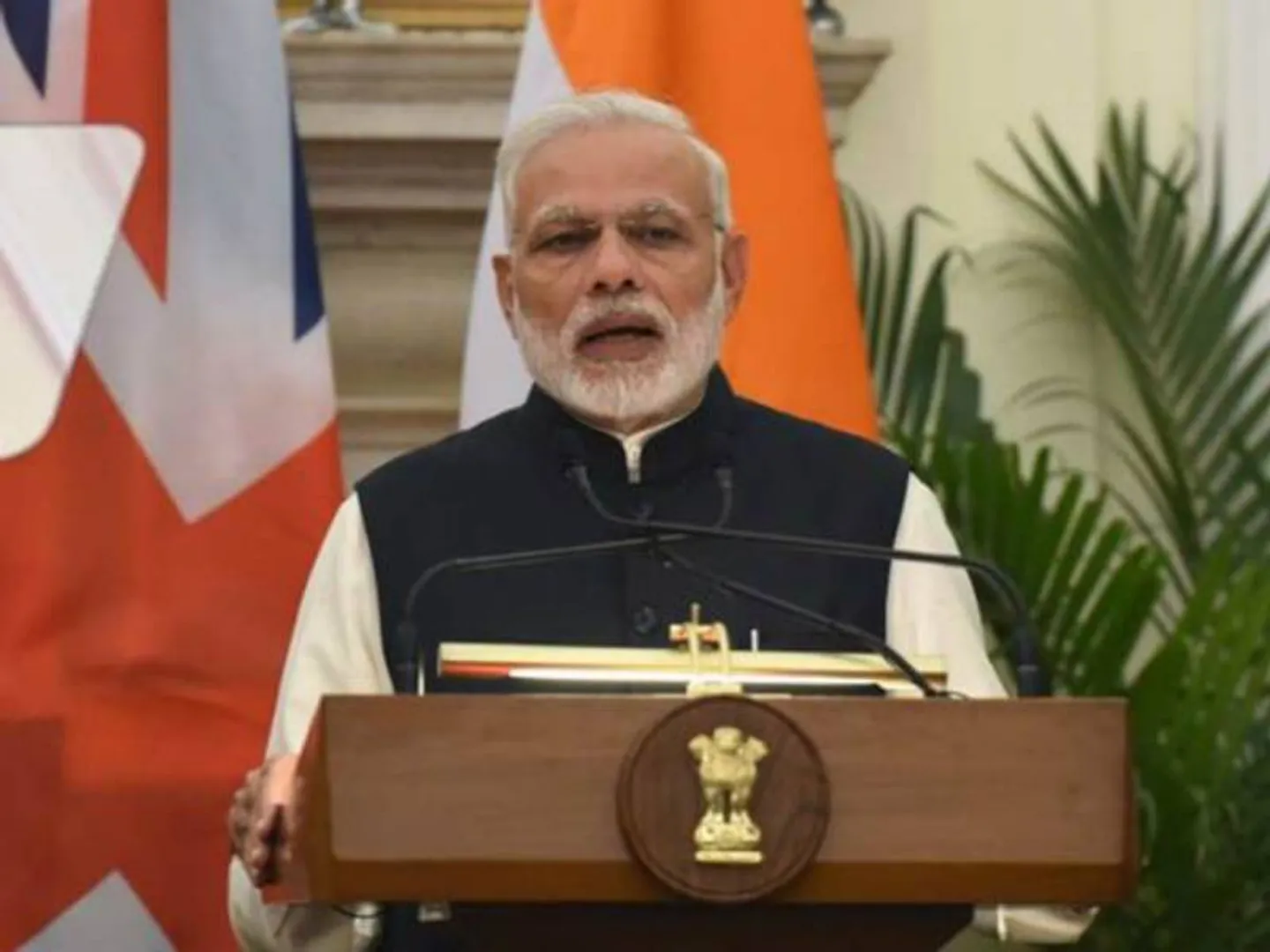 PM NARENDRA MODI INVITE AND ARRANGED IN DINNER LOK SABHA AND RAJYA SABHA MPS  AT DELHI