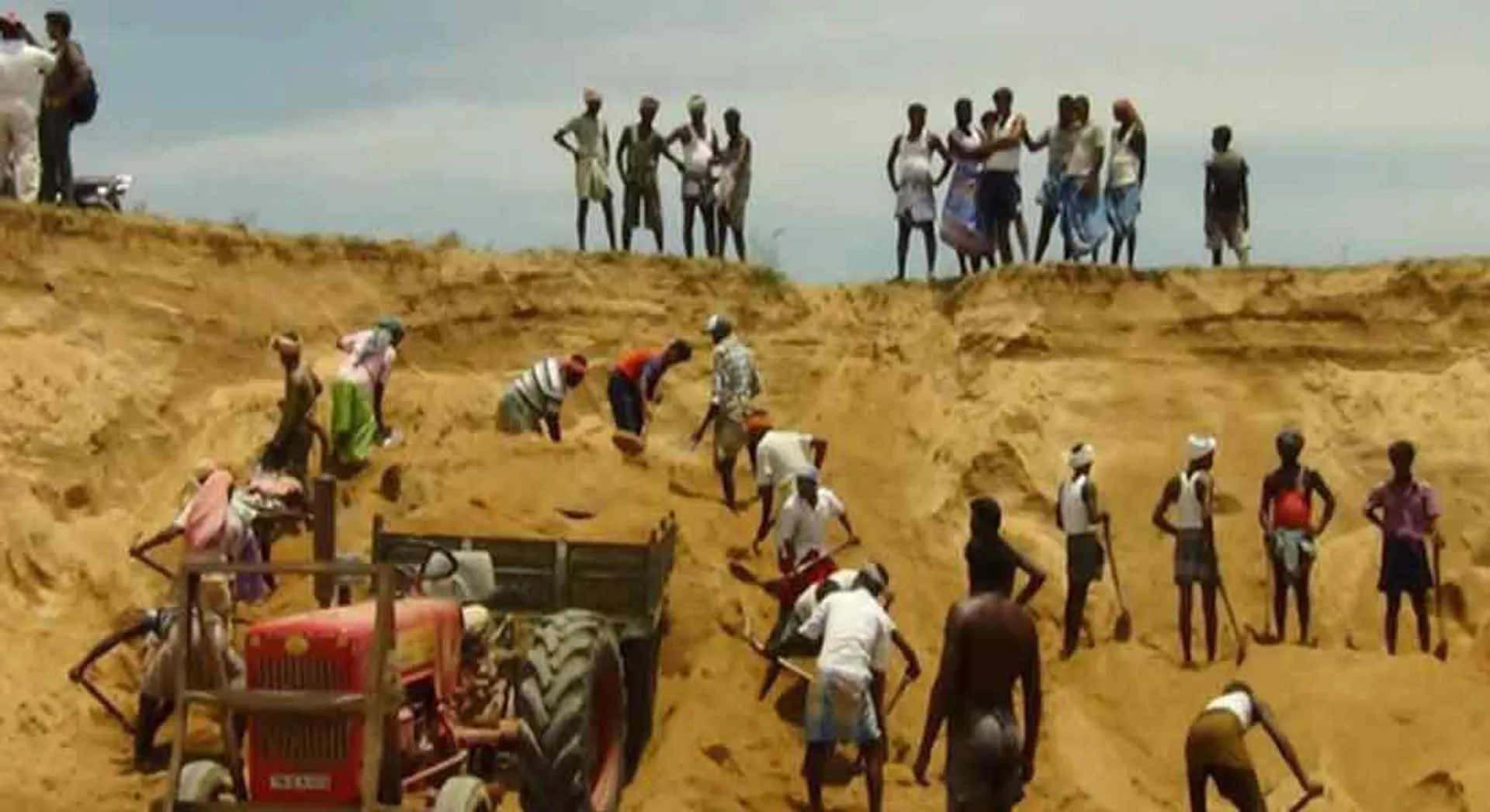 The people who prevented sand theft: government officials who ordered sand mining!
