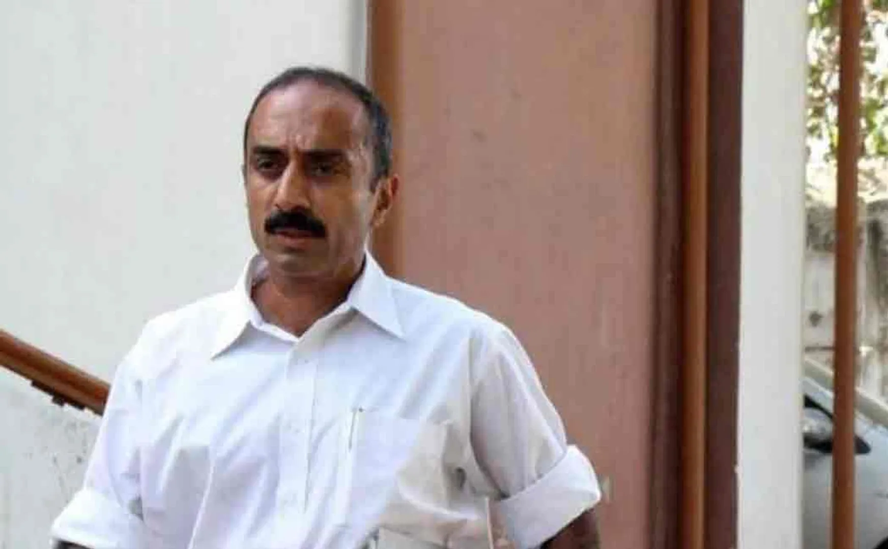 ex ips officer sanjiv bhatt sentenced to life in 1990 Jamjodhpur case