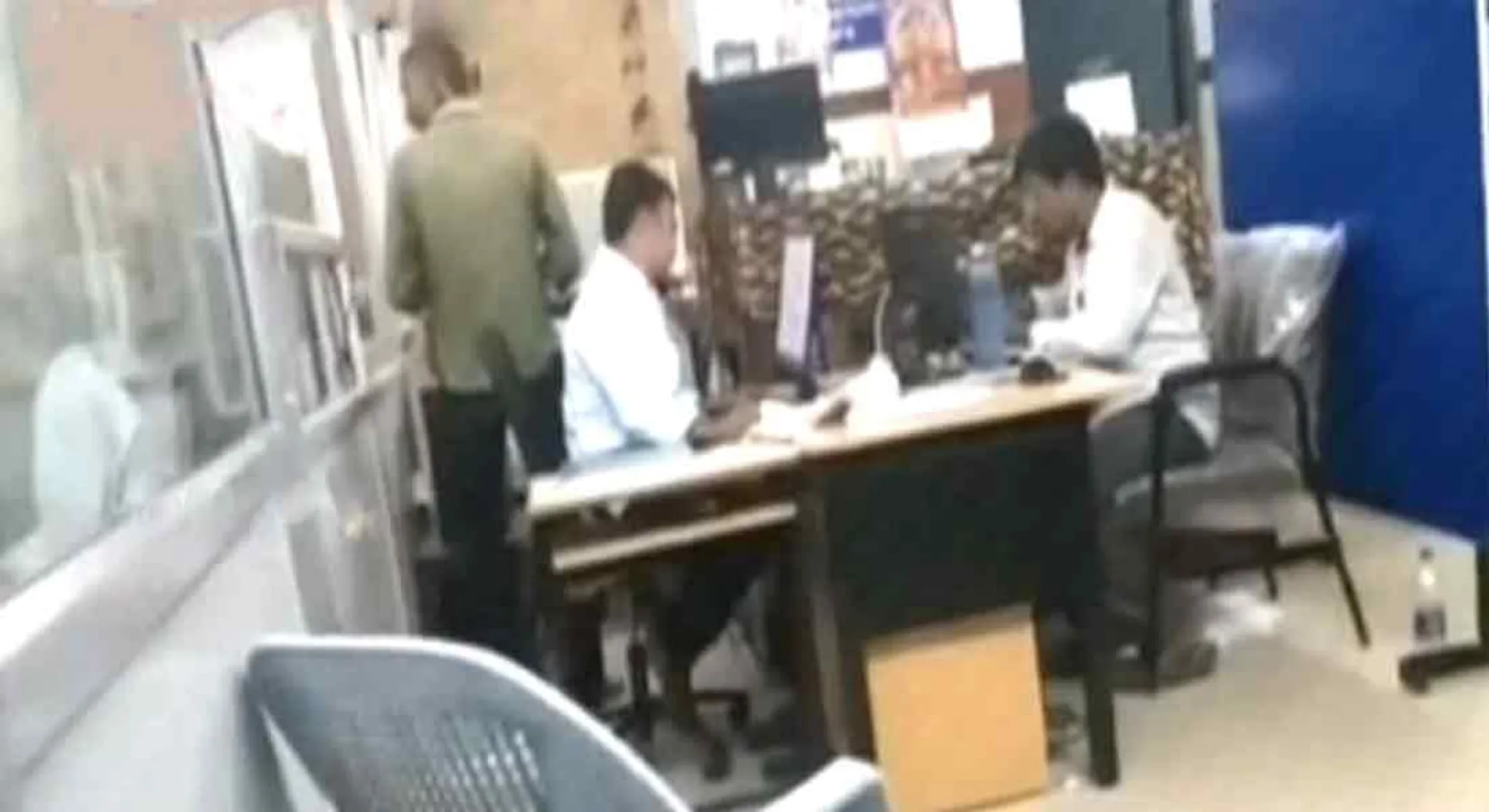  Bribery Department Raid at  offices of the Representative! Stuck money!