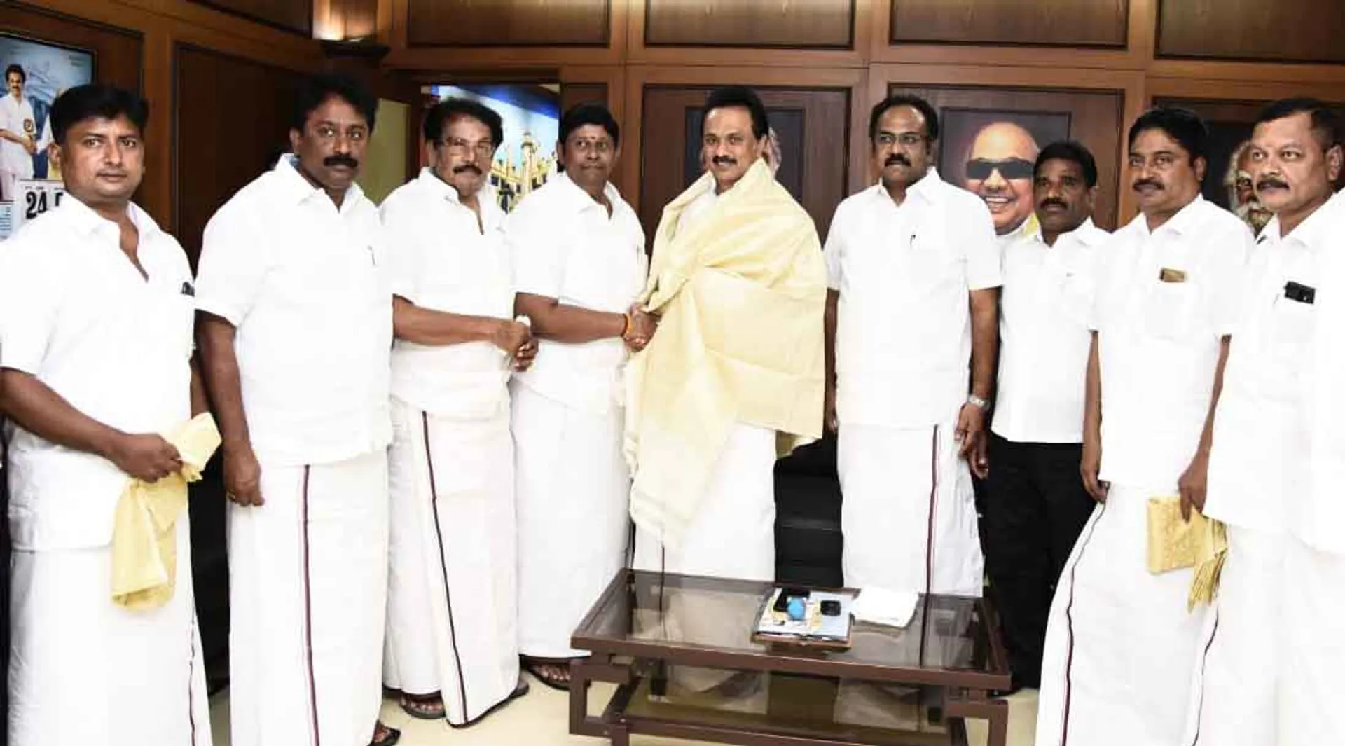 dmk - anna arivalayam