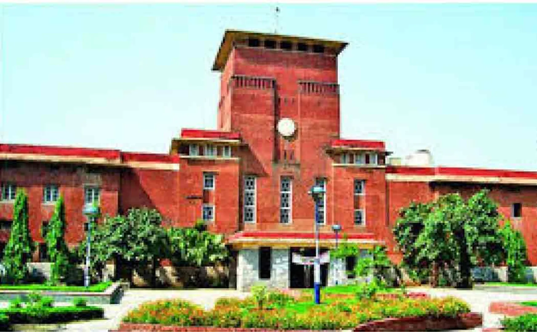 ugc asks opinion from universities on making hindi compulsary at colleges