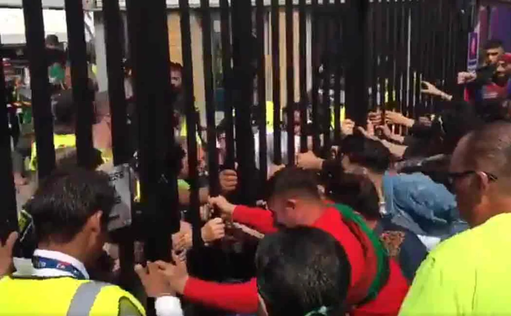 afghanistan and pakistan fans makes problem in worldcup