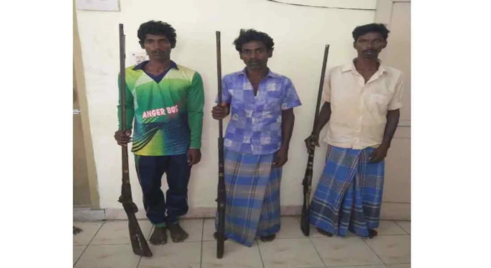  The Vellore district of counterfeit gun?