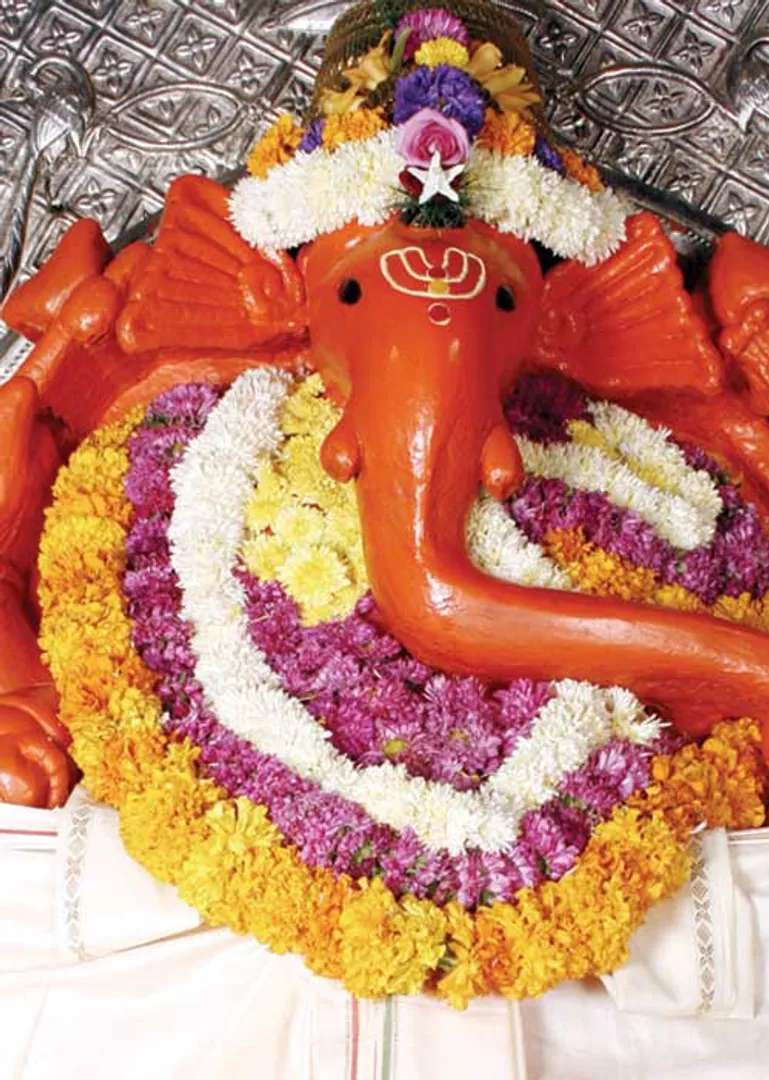 /idhalgal/om/ainmukan-who-connects-partition