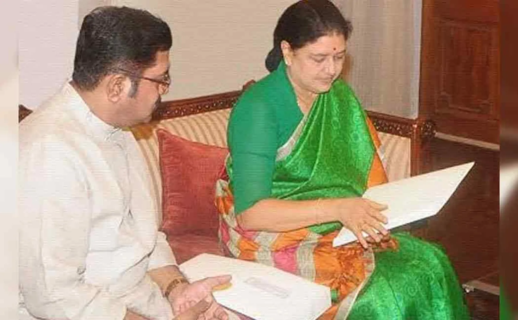 ராஜ்யசபா தேர்தல்: திமுக வேட்பாளர்கள் அறிவிப்பு...  #dmk #tamilnadu #RajyaSabha #india   https://www.nakkheeran.in/24-by-7-news/politics/dmk-candidates-rajyasabha-election …