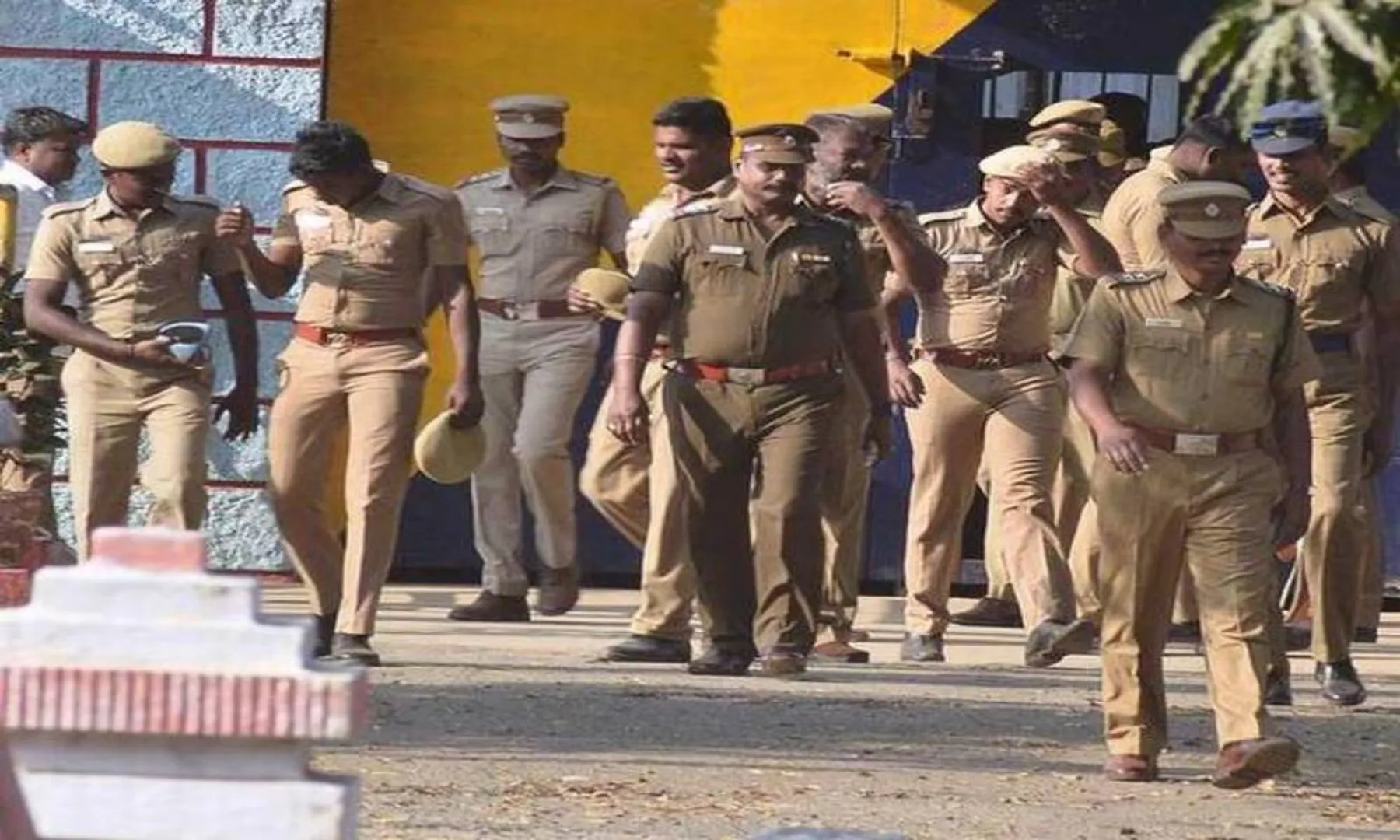 vellore police inspector home raid in corruption department take charge