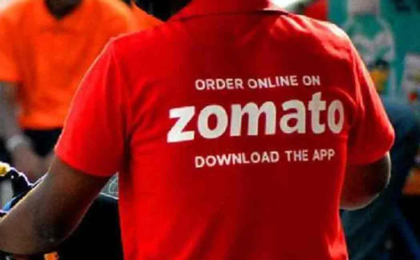 pune court fined zomato for delivering wrong food to customer