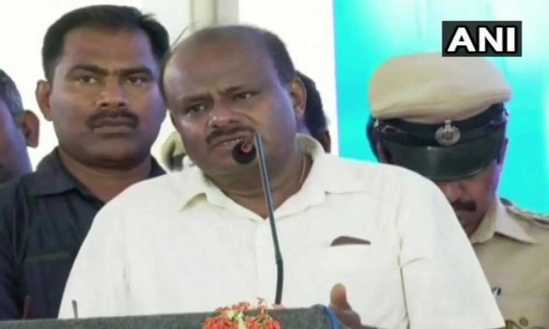 KARNATAKA CM HD KUMARASAMY GOVERNMENT LOSS OF MLAS, BJP FULL MAJORITY