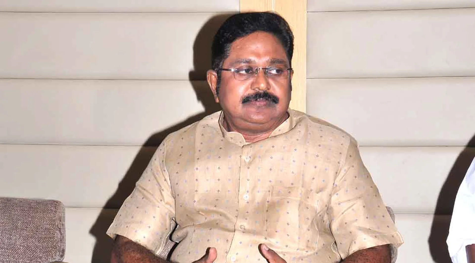 ttv dhinakaran