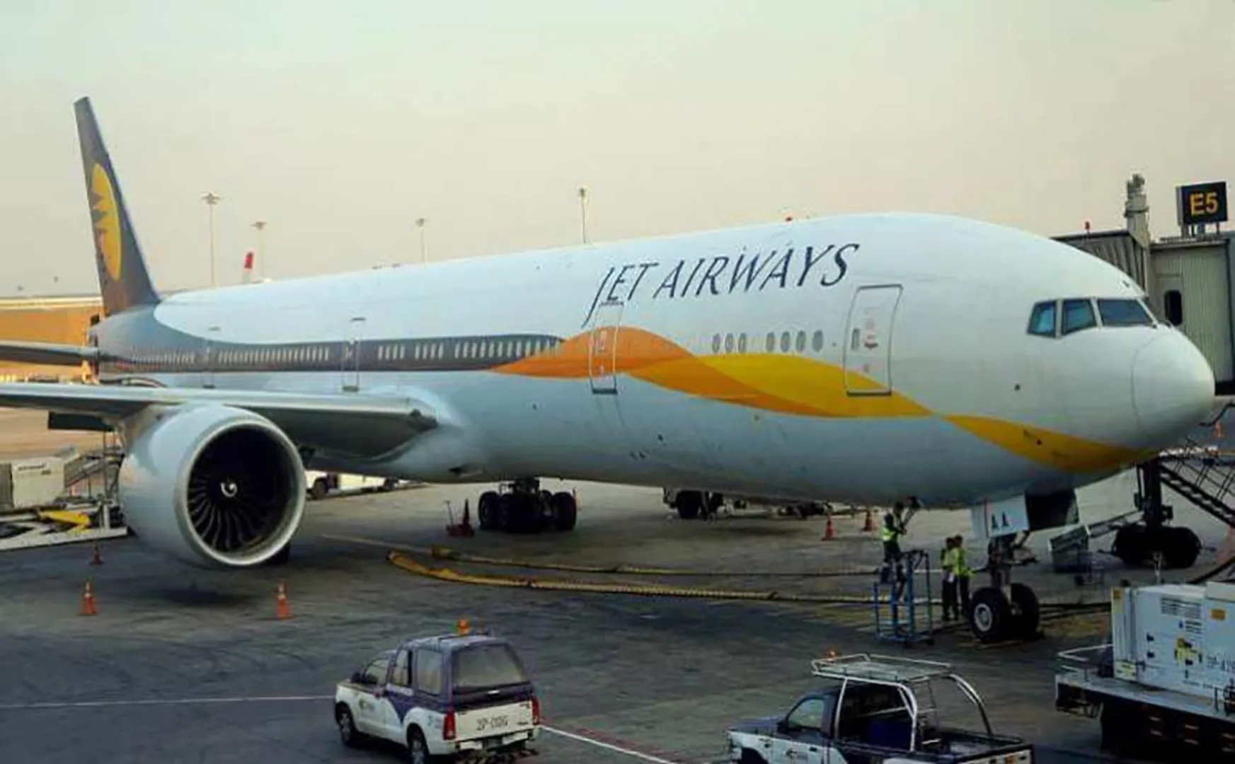 JET AIRWAYS EMPLOYEES JOBS RELATED ACTION UNION CIVIL AVIATION MINISTER ANNOUNCED