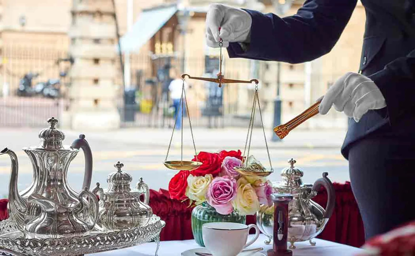 13000 rupees worth tea selling in london
