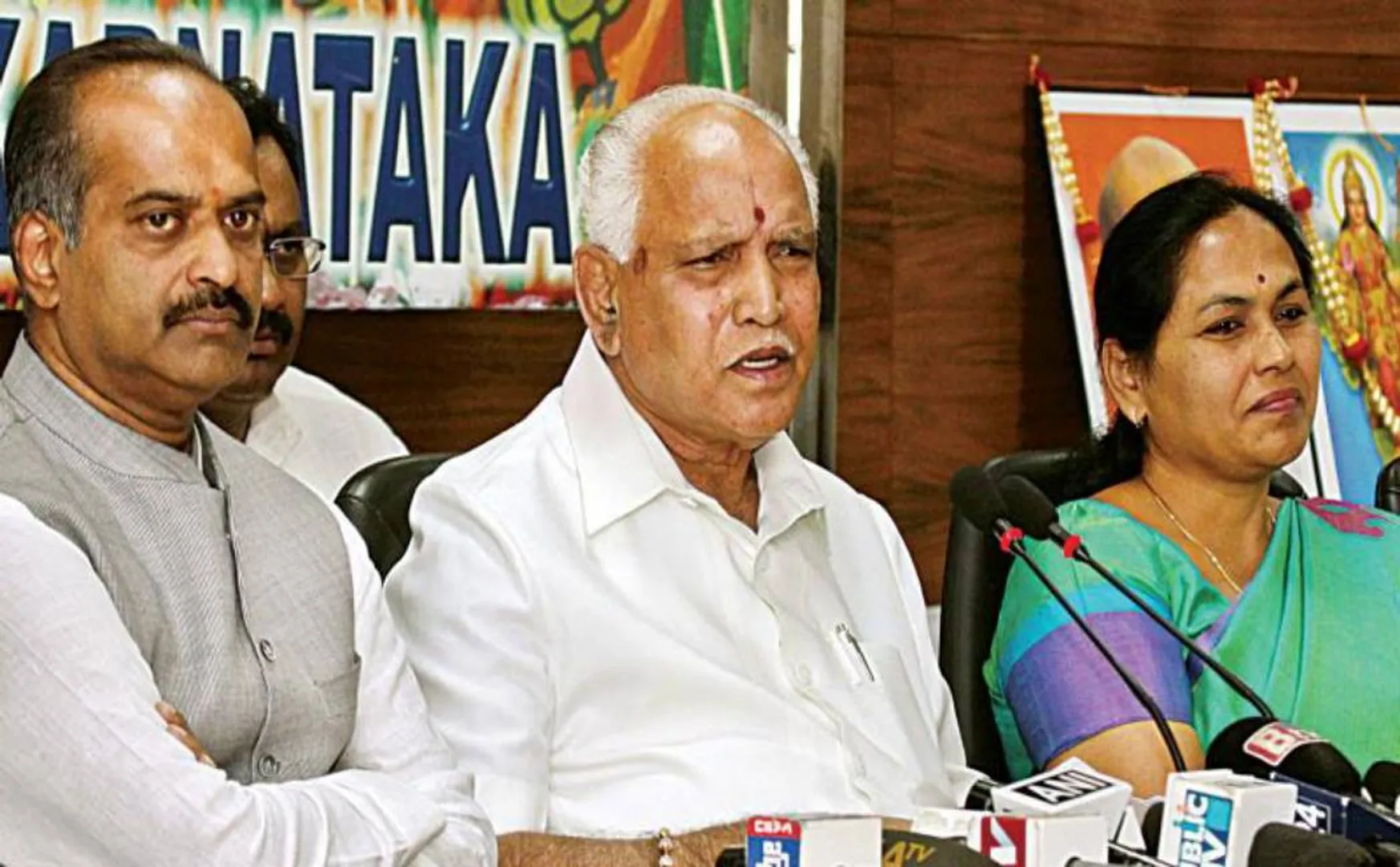 karnataka political crisis tomorrow floor test yeddurappa said congress govt dissolve