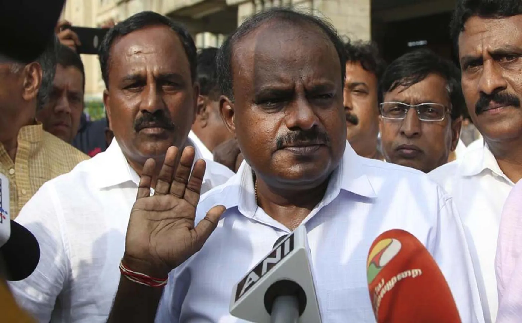 KARNATAKA CM HD KUMARASAMY RESIGN VERY SOON 