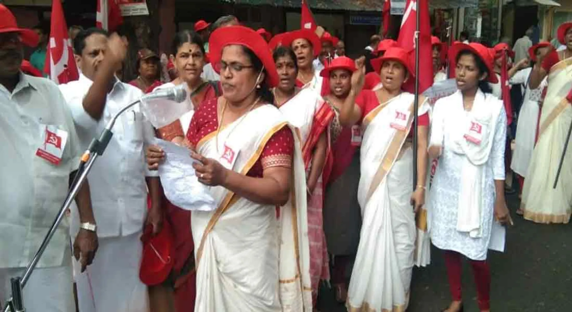  Government boycotts Mahe constituent in Puducherry.. people protest 