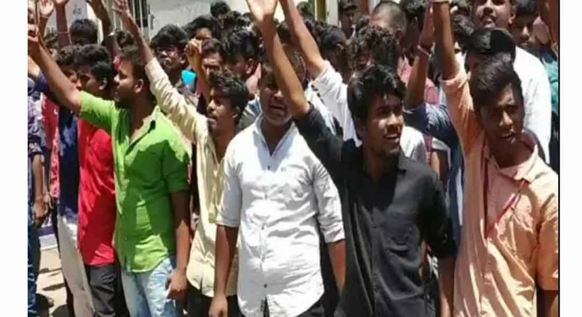  Indian student union executive attacked by police for demanding a free laptop in kovai