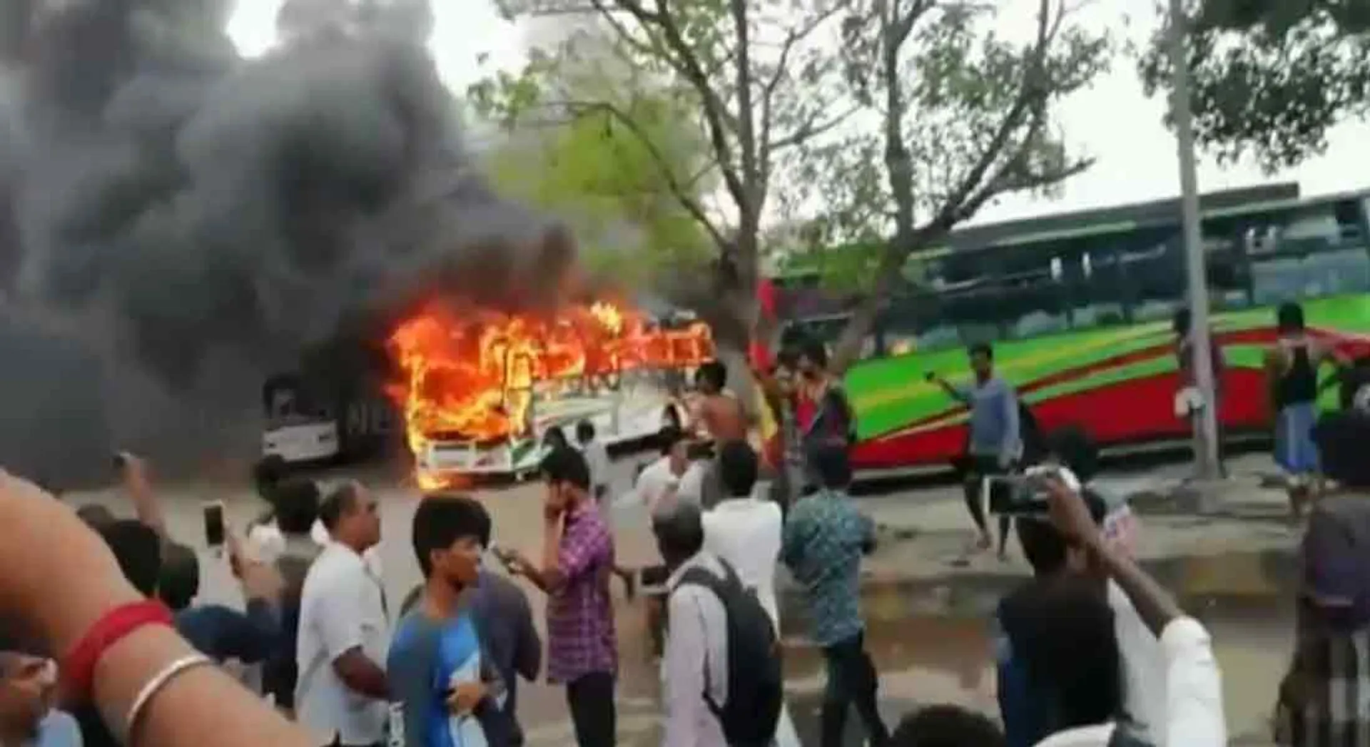  Fire in two Omni buses in koimbate