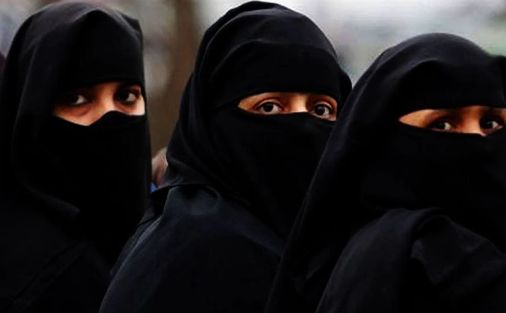 PARLIAMENT TRIPLE TALAQ BILL PASSES IN LOK SABHA AND RAJYA SABHA , SEND THE BILL PRESIDENT OFFICE