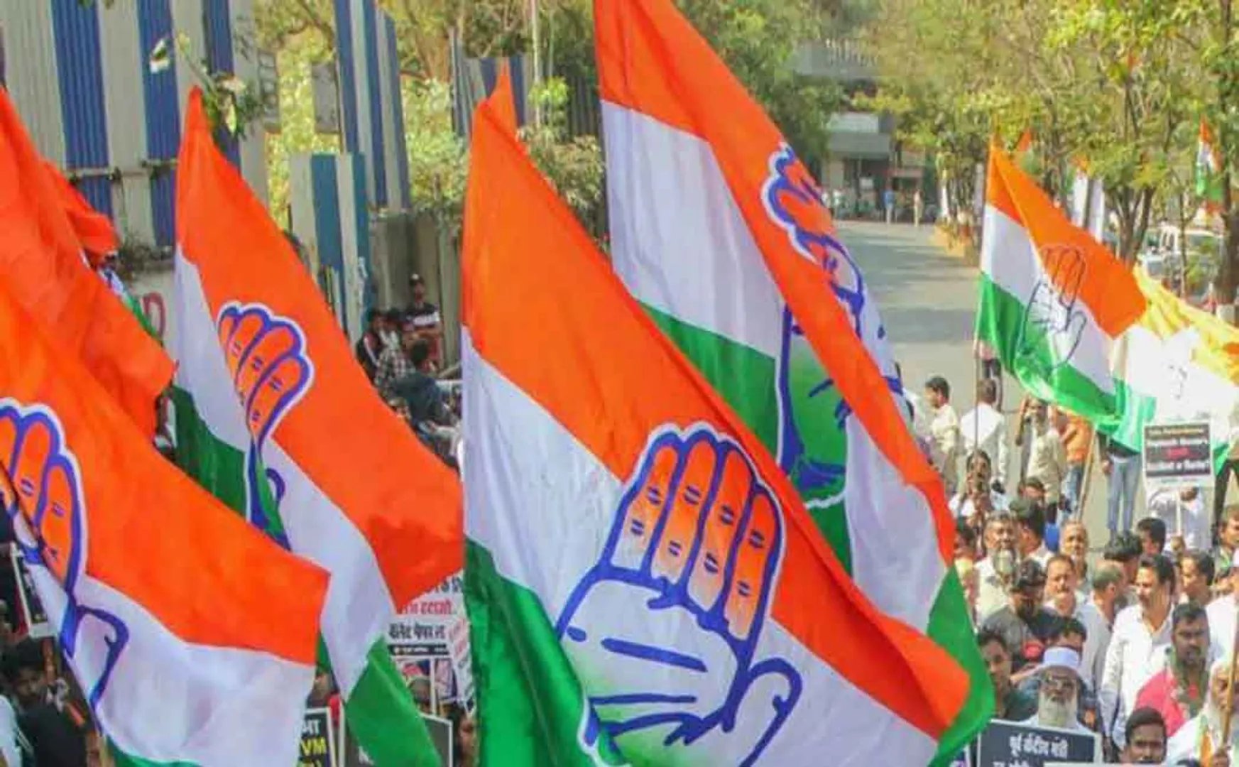 Following Ex-MLAs from Karnataka have been expelled from the party for anti party activities.