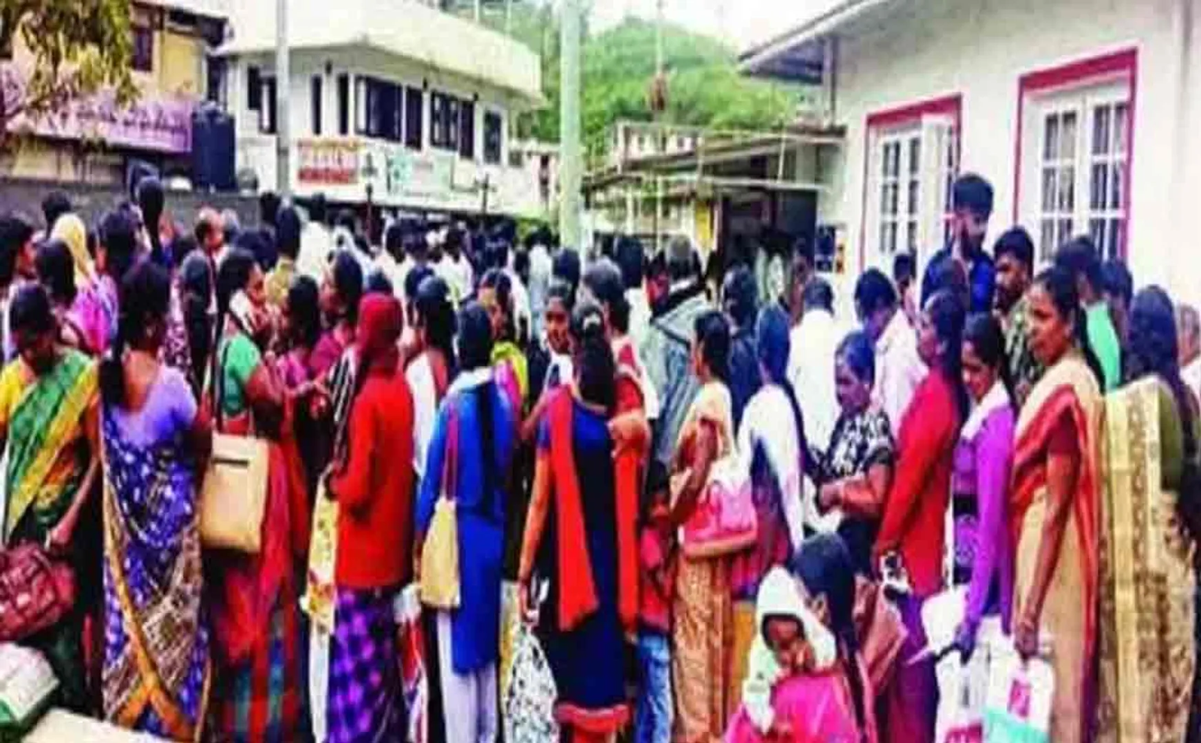 people surround munnar post office after rumours