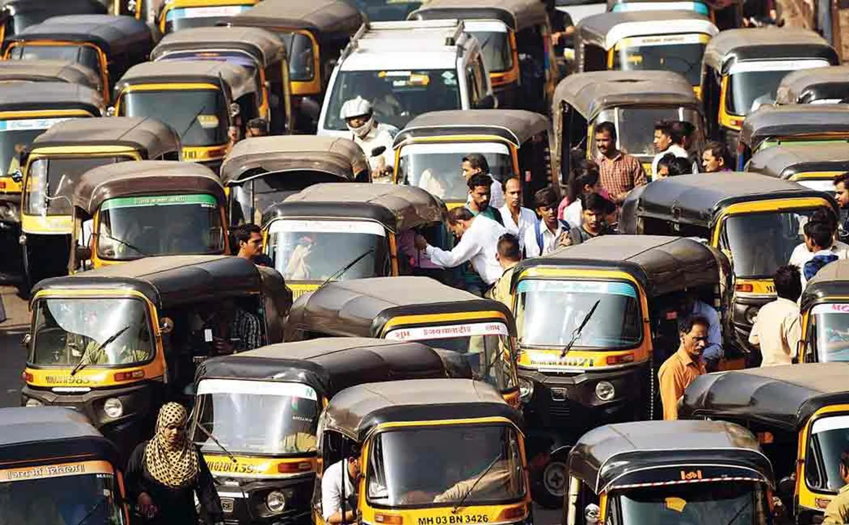 mumbai auto driver arrested for helping pregnant lady