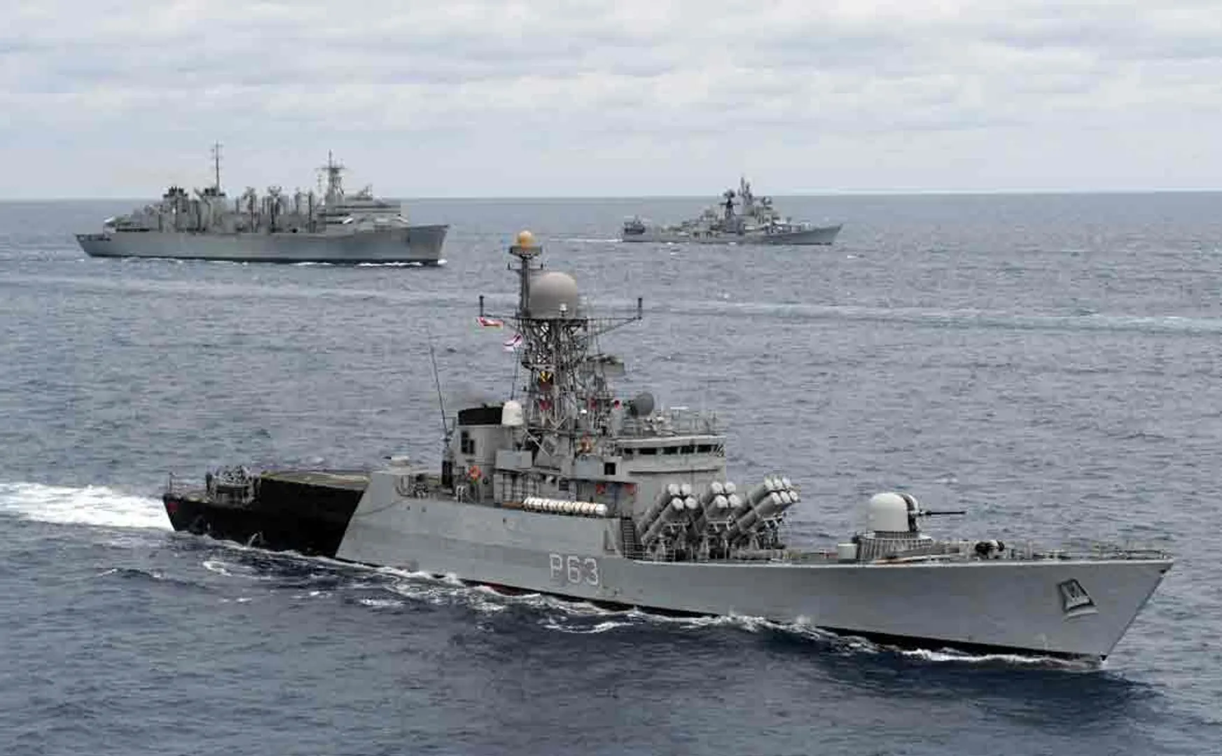 indian army and navy on alert