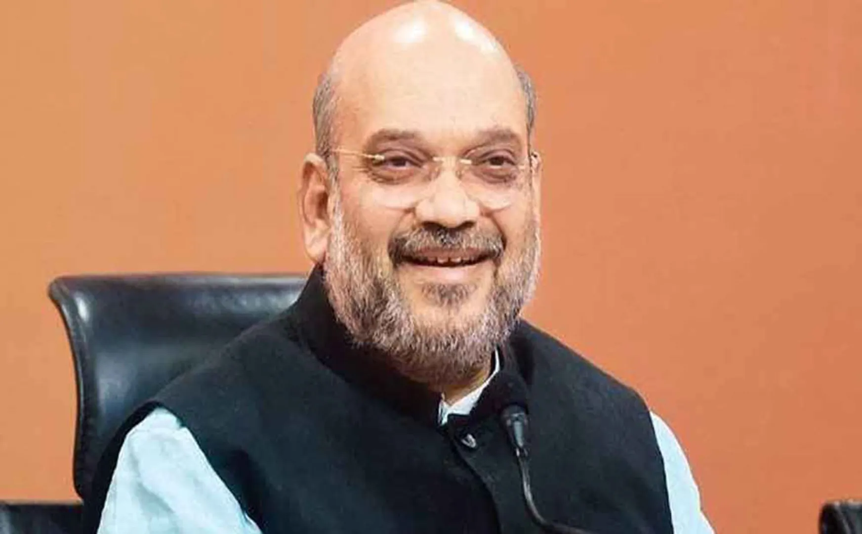 TN CM EDAPPADI PALANISAMY MEET WITH UNION HOME MINISTER AMITSHAH  IN GUINDY GOVERNOR HOUSE