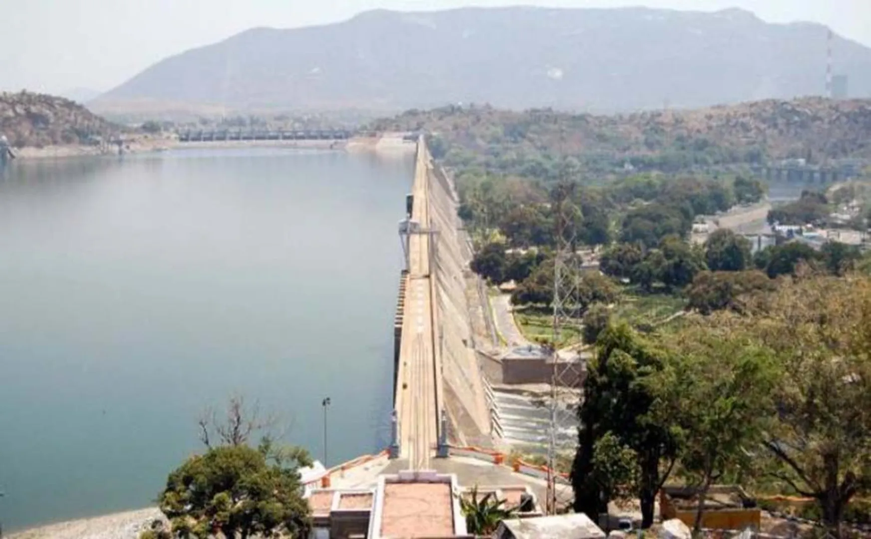 tamilnadu mettur dam water level suddenly raised karnataka water increase