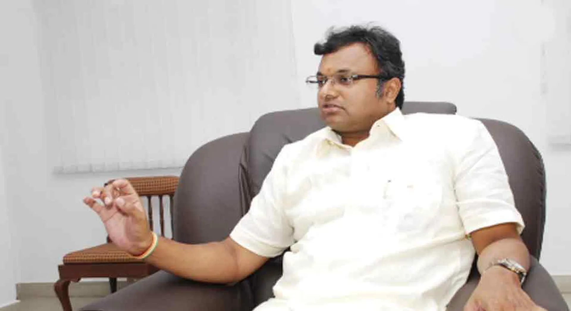 Can a CM speak like this? - Karthik Chidambaram Question