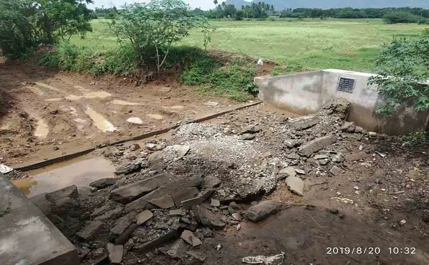 thiruvannamalai dams demolished in admk party some persons no care in govt officers peoples shock