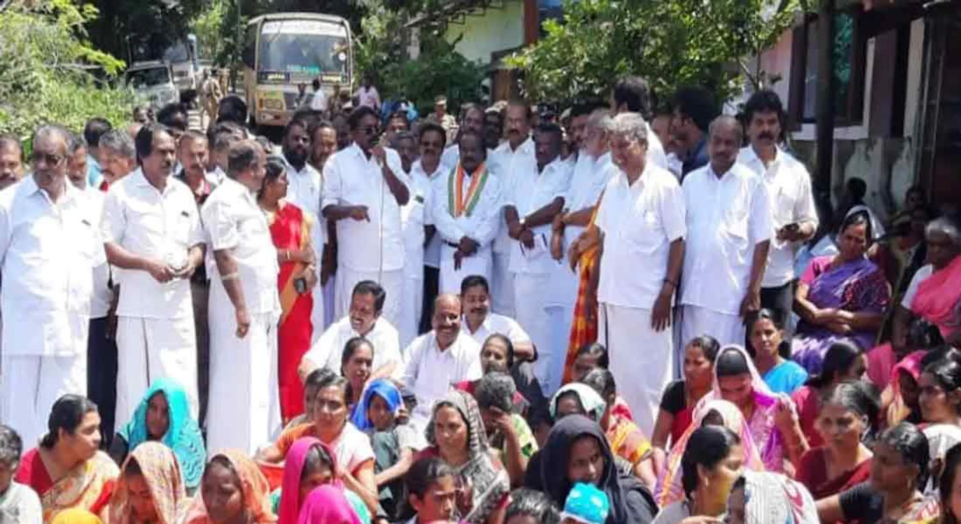 mla.mp's protest in kaniyakumari
