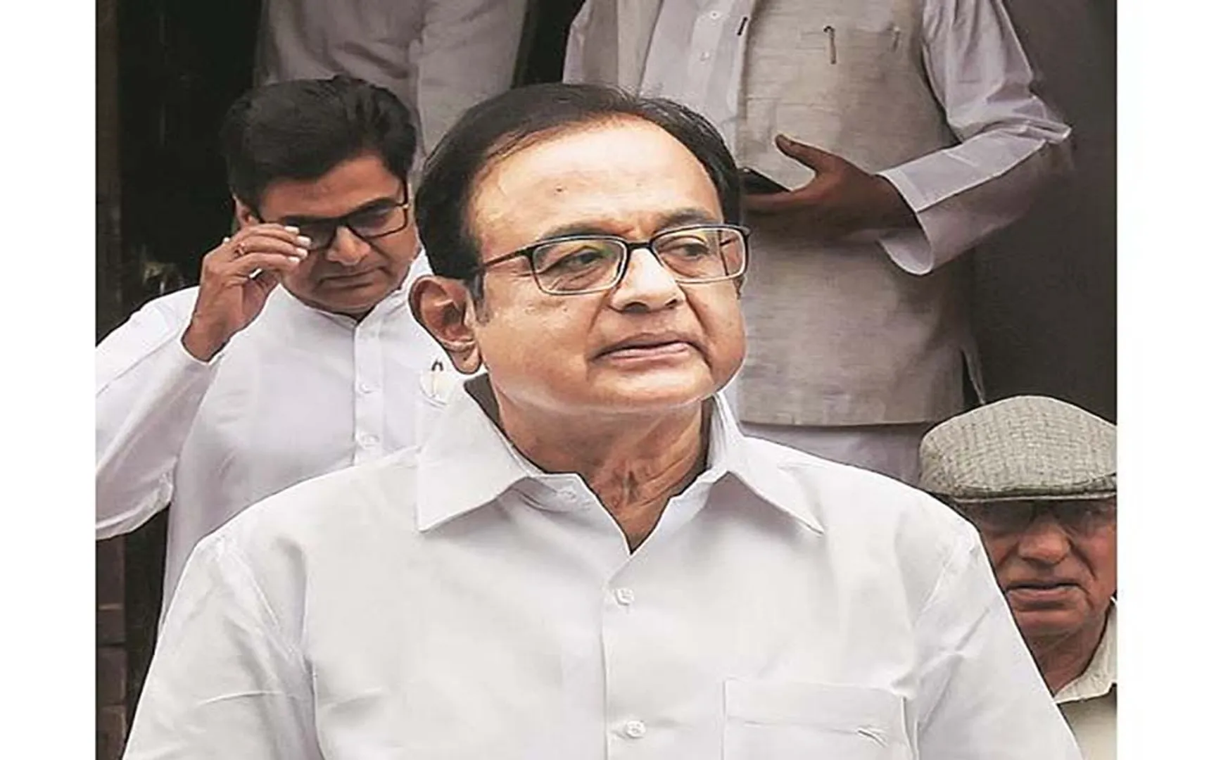 former union minister p chidambaram may be arrest in cbi wait for residence