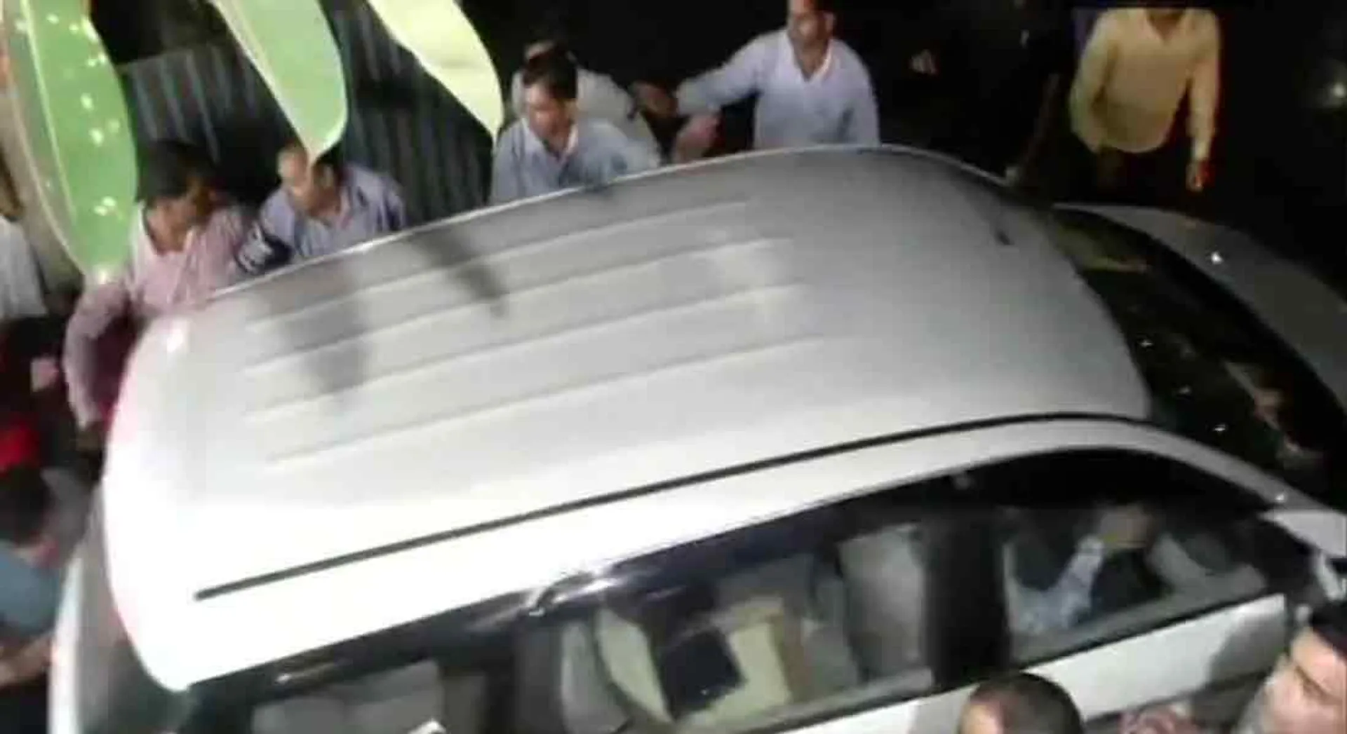 The vehicle that went in ... Delhi Police visit ...