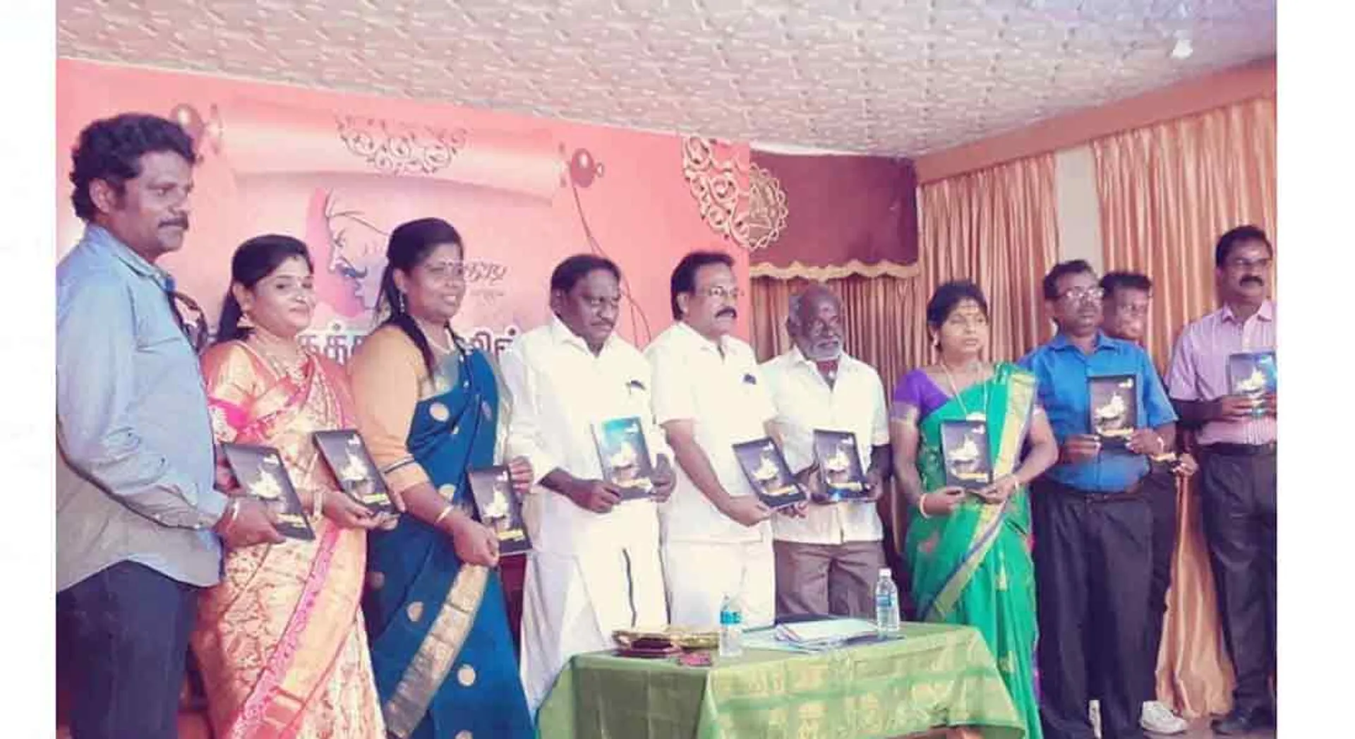 Thoughtful language Tamil! Kodaikanal Gandhi in Lata Saravanan book release function 