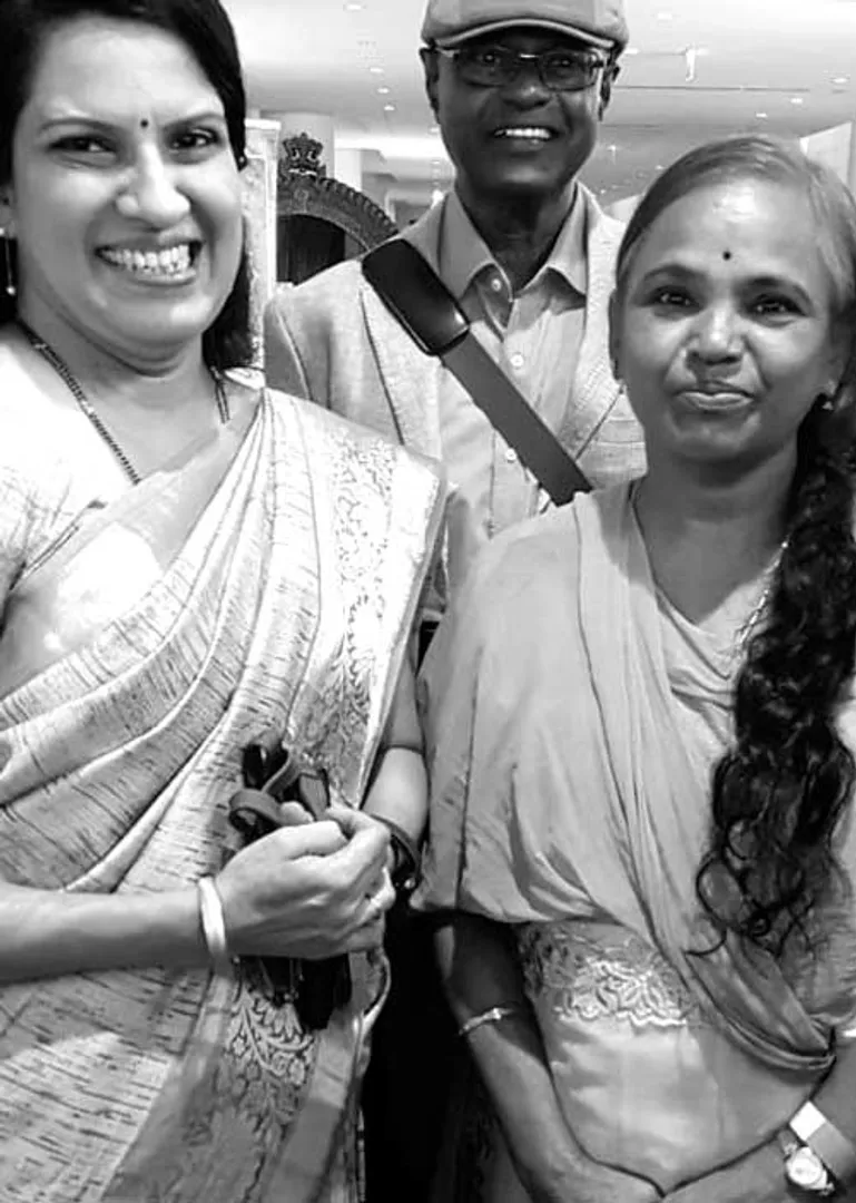 /idhalgal/eniya-utayam/drinking-alien-earth-lawyer-sugunadevi