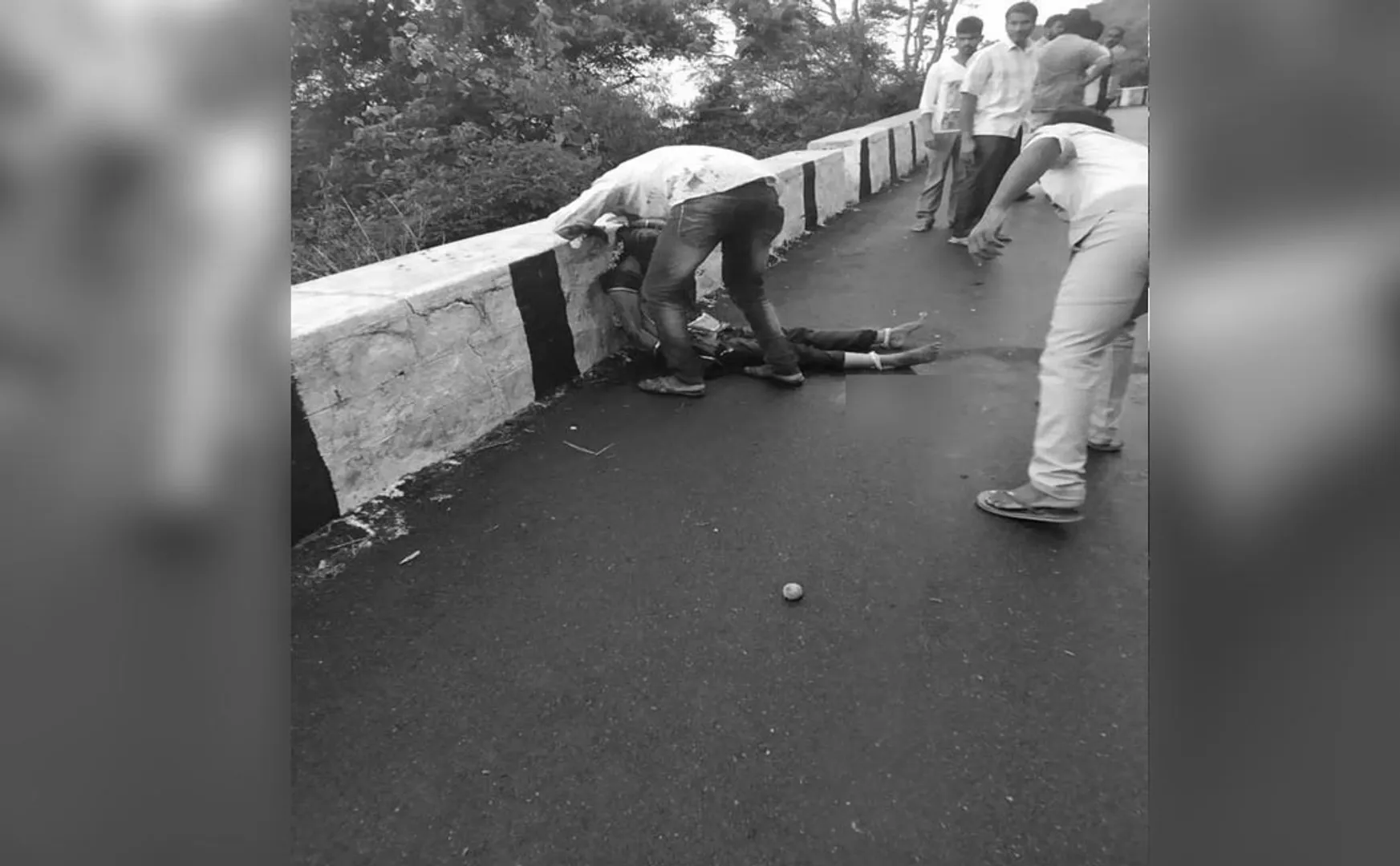 VELLORE YELAGIRI HILLS VISIT NEW COUPLE MANIKANDAN AND DIVYA BACK TO HOME TWO WHEELER INCIDENT