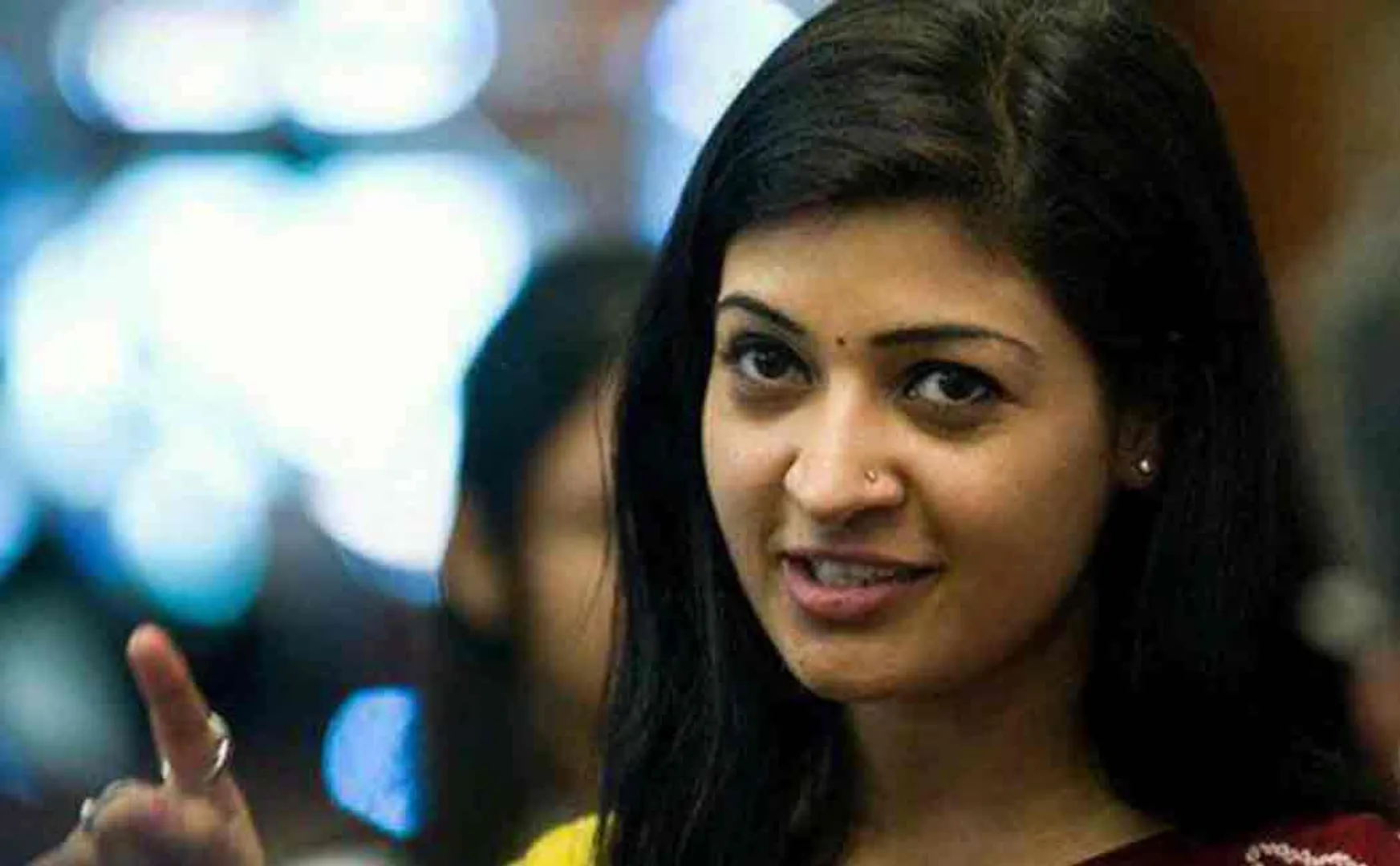 alka lamba resigns from aam aadmi party