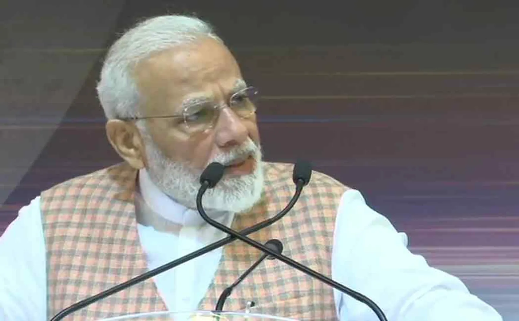 modi addresses isro scientists