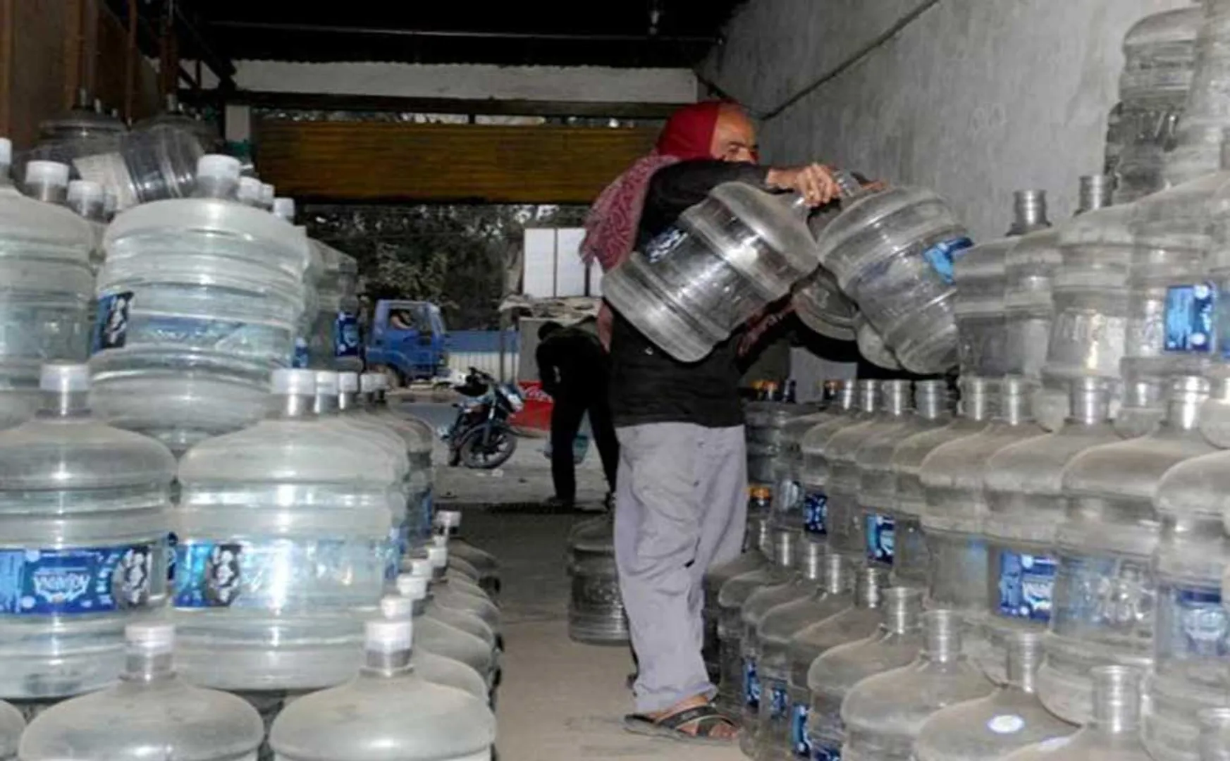 WATER CANNED 20 LITER SHAPE APPEAL WOMEN CASE IS DISPOSED IN CHENNAI HIGH COURT